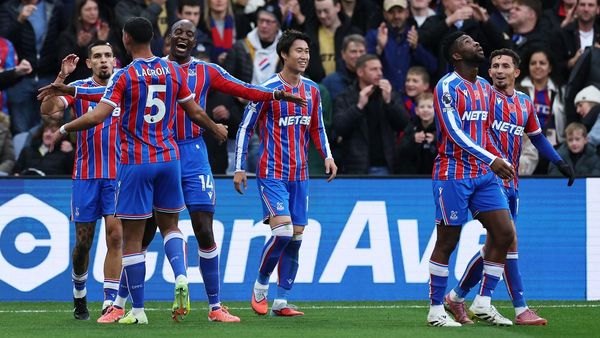 Palace Defeats Brentford 2-0 at Home