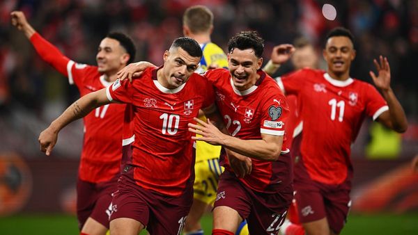 Sweden Loses 4-1 in Potter's Debut Match