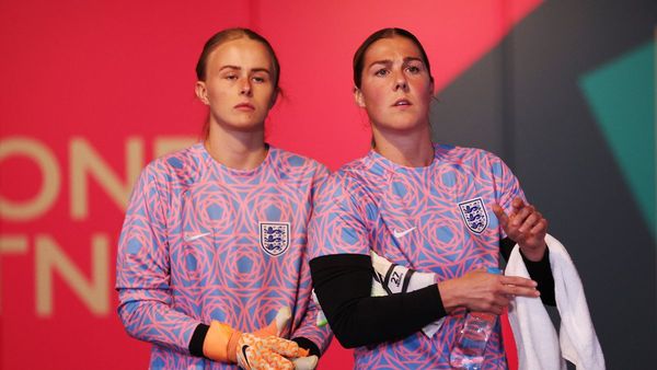 Earps Questions Hampton's England Recall Decision