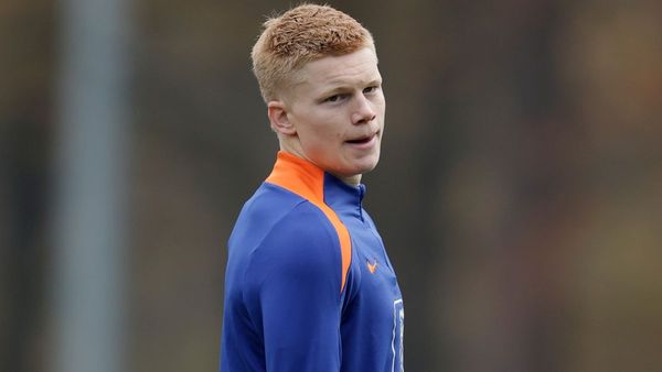 Koeman Compares Smit to Pedri for World Cup