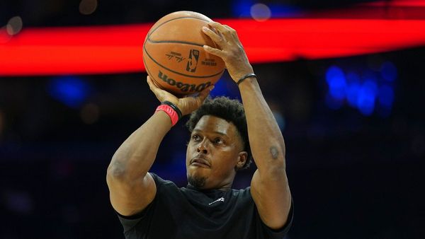 Lowry Joins NBA's 20-Season Club in Win