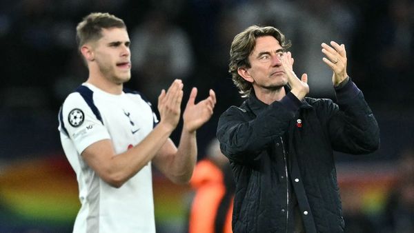 Frank Compares Van de Ven to Messi