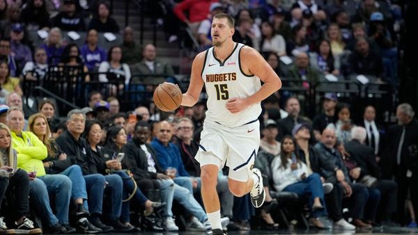 Jokic Leads Nuggets to Sixth Straight Win