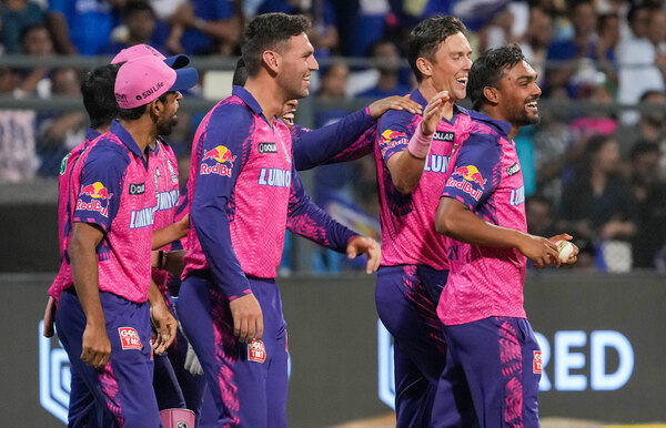 Sports Bulletin for November 28 Dhoni-Kohli s Ranchi Reunion to Rajasthan Royals up for Sale