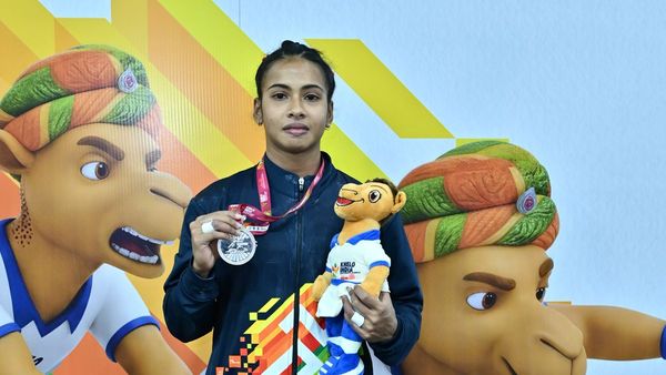 Rajyashree and Rakhi Compete in ASMITA League