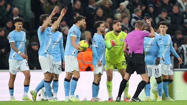 Dias Critiques VAR After City’s Loss