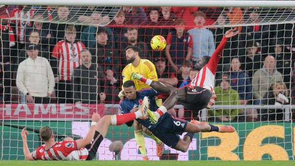 Sunderland Holds Arsenal to a Draw in Premier League