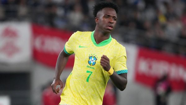 Ancelotti Encourages Vinicius to Play Striker