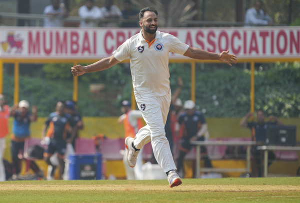 IPL 2026 Auction Auqib Nabi to Vivrant Sharma - Jammu and Kashmir Players to Keep an Eye On IPL 2026 Auction Auqib Nabi to Vivrant Sharma - Jammu and Kashmir Players to Keep an Eye On