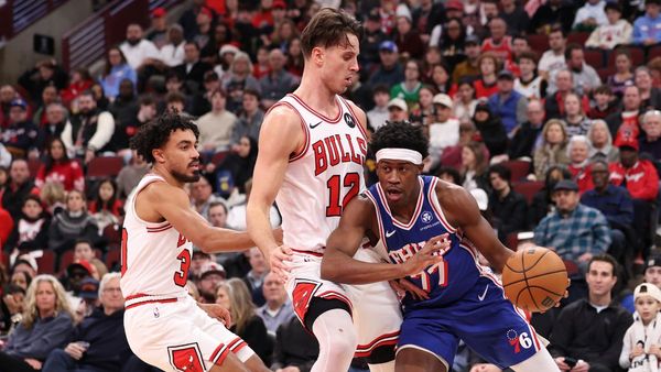 Bulls crash the glass in 109-102 win Bulls crash the glass in 109-102 win