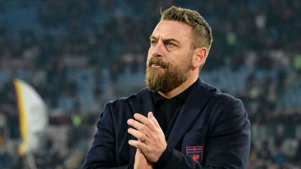 De Rossi apologises after stern Roma return