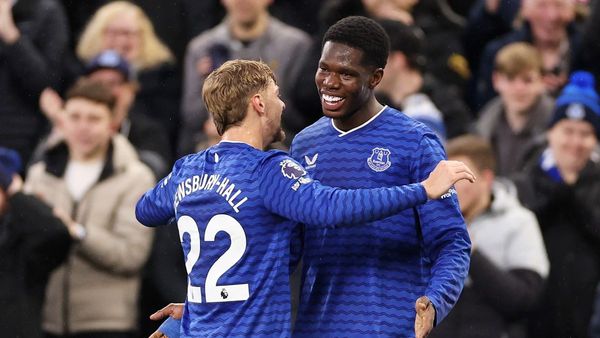 Everton Triumphs 3-0 Against Nottingham Forest