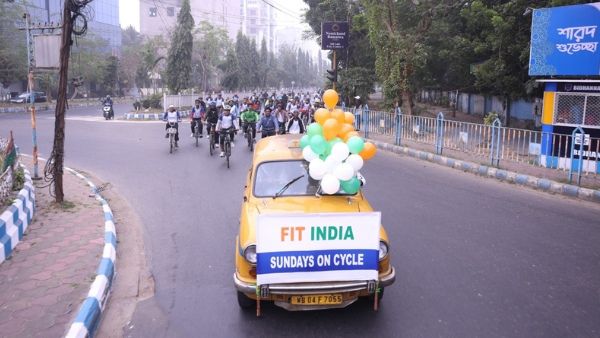 Fit India Sundays takes centre stage in Kolkata with Cycle Rally