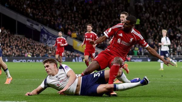 Isak injury: Slot condemns Van de Ven tackle