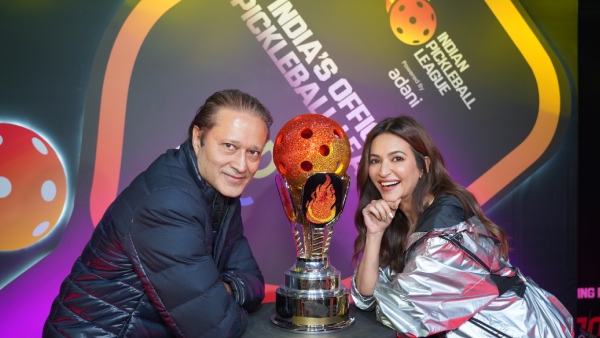 Actor Kriti Kharbanda With Vineet Jain at IPBL 2025
