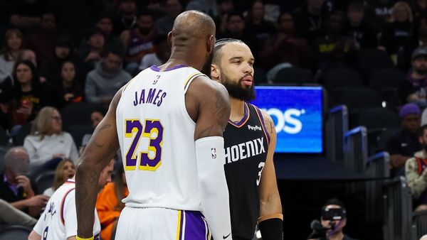 Brooks Calls LeBron a Social-Media Junkie