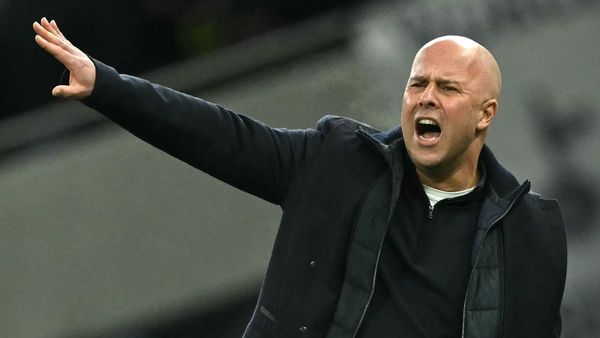 Liverpool set-pieces threaten top four