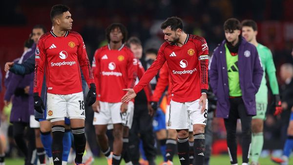 Manchester United and Bournemouth Share Points in 4-4 Draw
