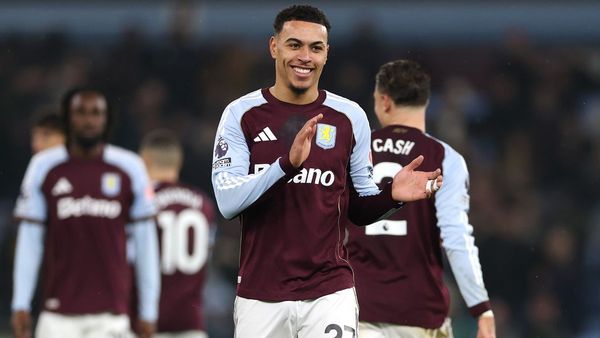 Morgan Rogers double fuels Villa win over United