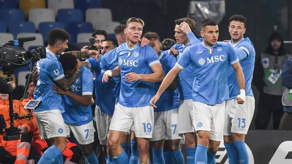 Napoli Defeats Juventus 2-1 in Serie A