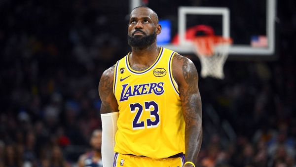 LeBron hints final NBA season after Cavs return