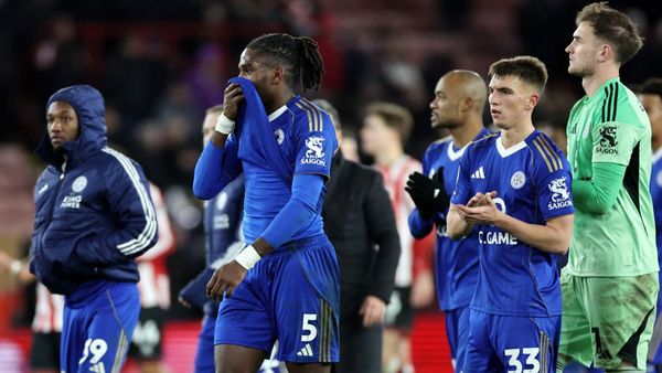 Leicester slump after 3-1 loss