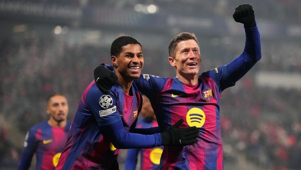 Lewandowski lifts Barca past Slavia Prague