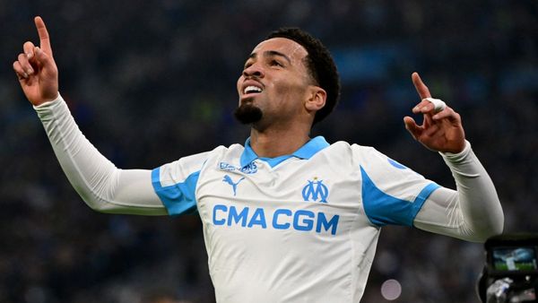 Marseille Beat Lens; Gouiri Brace Debut