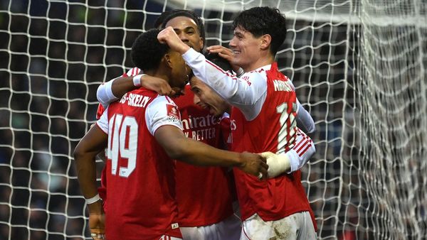Martinelli hat-trick seals Arsenal win