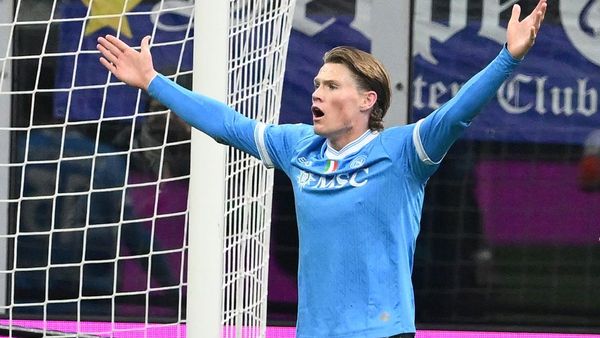 Napoli 0-0 Parma: Conte watches stalemate