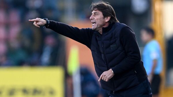 Conte Leads Napoli Against Lazio Challenge