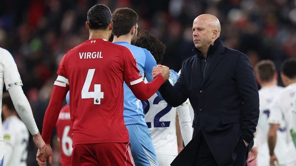 Van Dijk condemns Alonso links remark