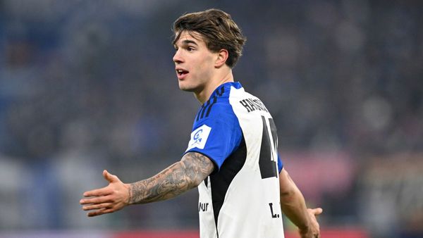 Bayern held to 2-2 by Hamburg Bayern held to 2-2 by Hamburg