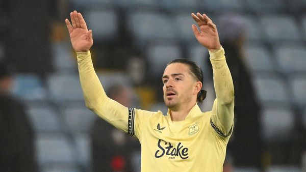 Grealish foot surgery ends Everton loan