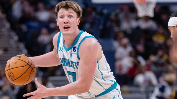 Knueppel breaks rookie 3-point record setting tone