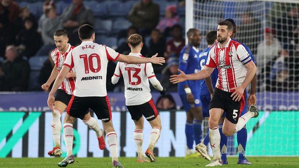 Leicester City collapse risks relegation