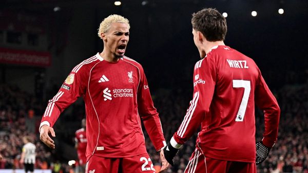 Liverpool stun Newcastle; Ekitike shines