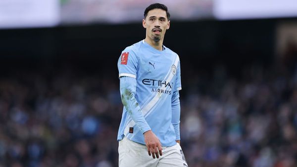 Man City Hunt in title race, warns Reijnders
