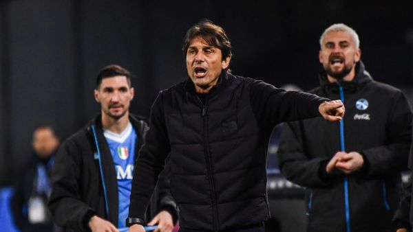 Napoli push for Europe finish, Conte notes