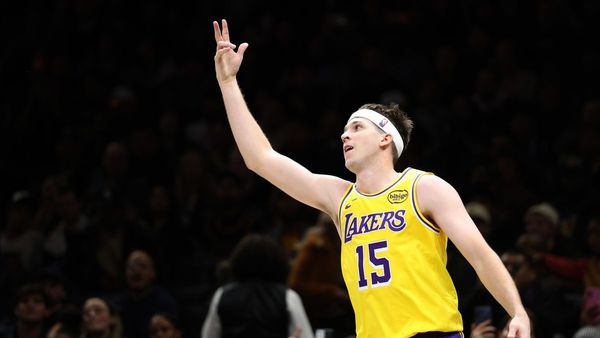 Lakers rally as Reaves scores 35 Lakers rally as Reaves scores 35