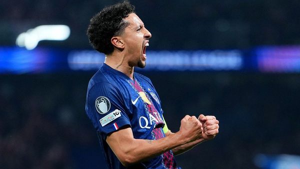 paris saint-germain reach last 16