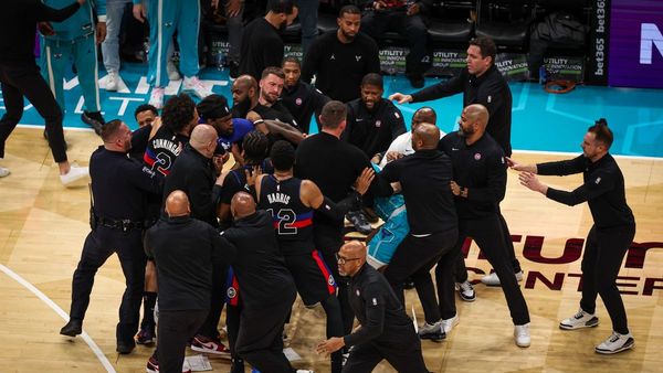 Pistons end Hornets streak after ejections