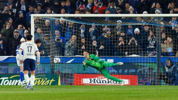 Safonov praised as PSG's best penalty saver