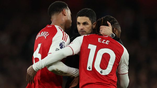 Arsenal tipped for title amid 10 weeks pain