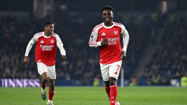 Arsenal beat Brighton as Saka hits 300