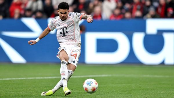 Bundesliga: Bayern draw Leverkusen after red cards Bundesliga: Bayern draw Leverkusen after red cards