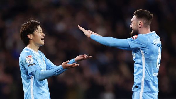 Coventry City extend lead after six straight win