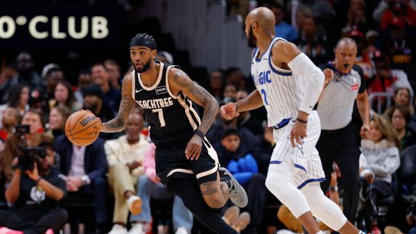 Hawks extend win streak to 10