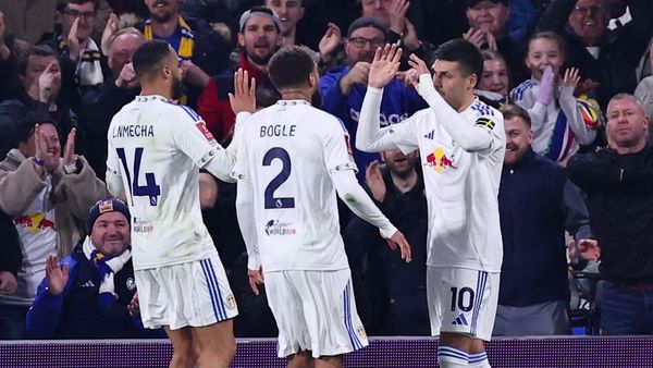 Leeds United reach FA Cup quarters Leeds United reach FA Cup quarters