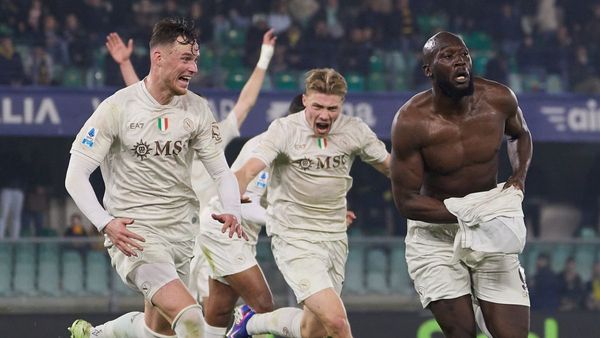 Lukaku seals late Napoli win at Verona Lukaku seals late Napoli win at Verona